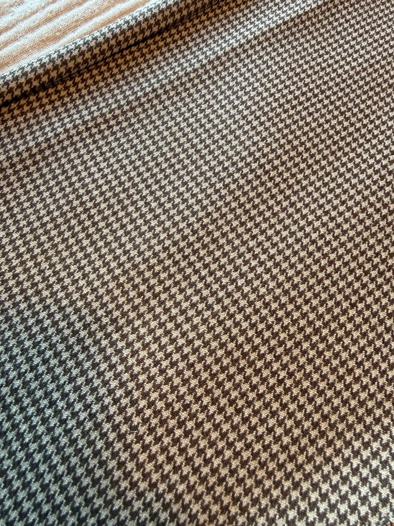 Bound Dogtooth Woven Cropped Trouser - Mocha — image 5 of 6